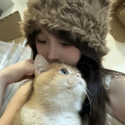 他在窥视你